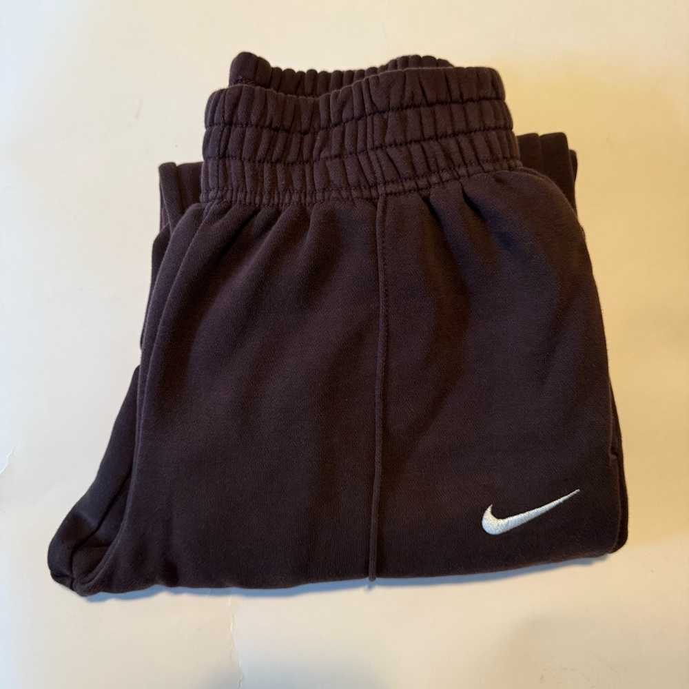 Nike Women’s Dark Brown Sweatpants XS